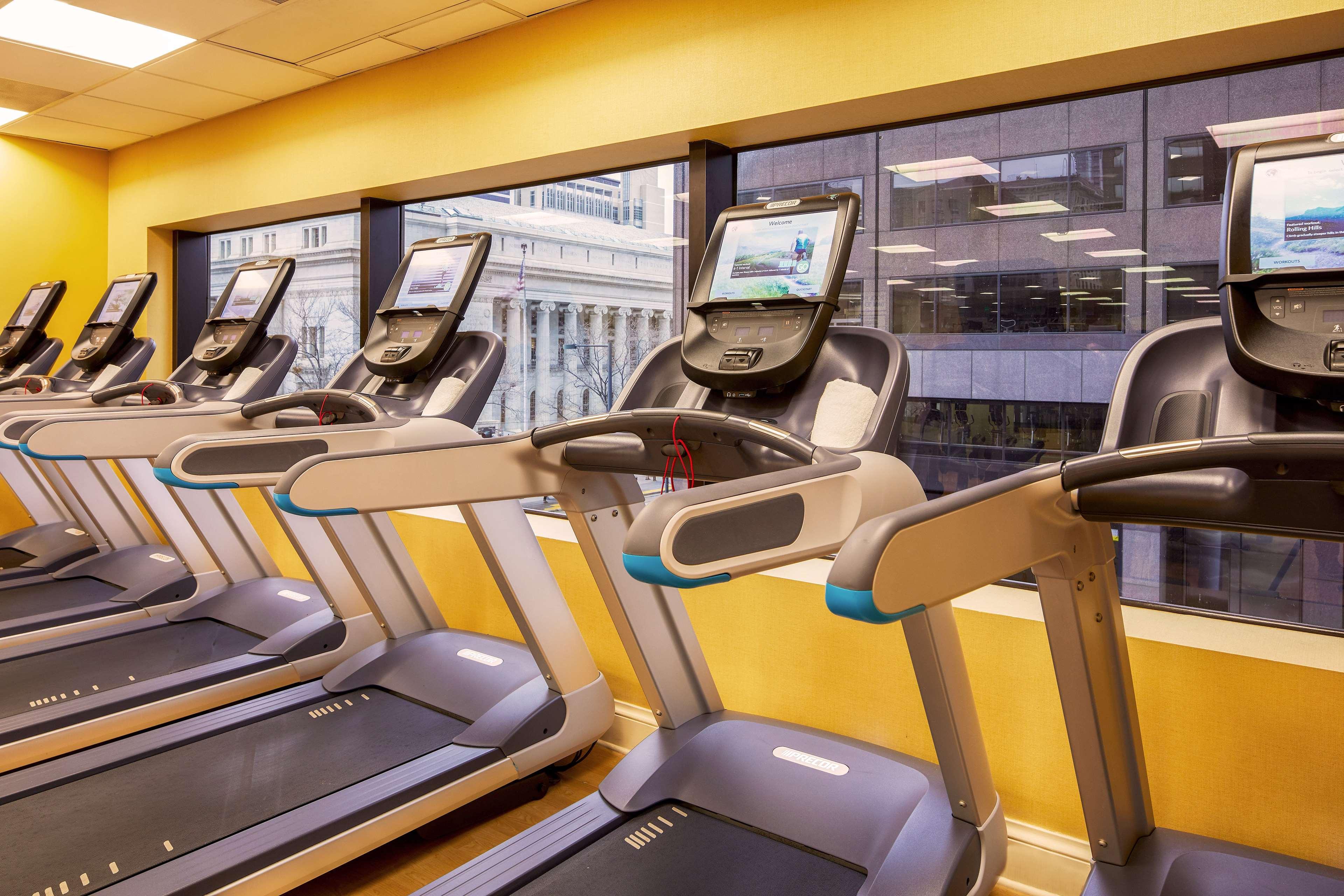 Hilton Denver City Center Экстерьер фото