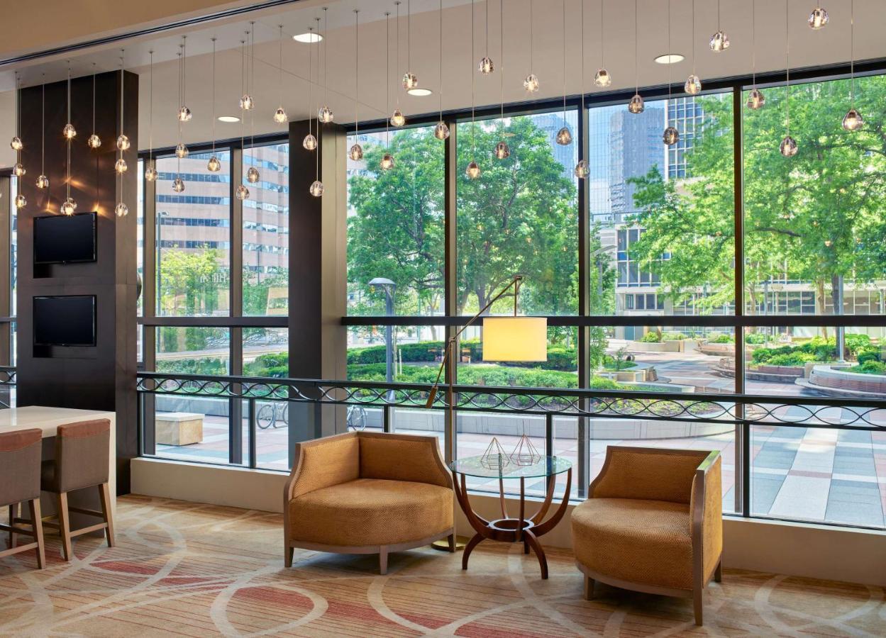 Hilton Denver City Center Экстерьер фото