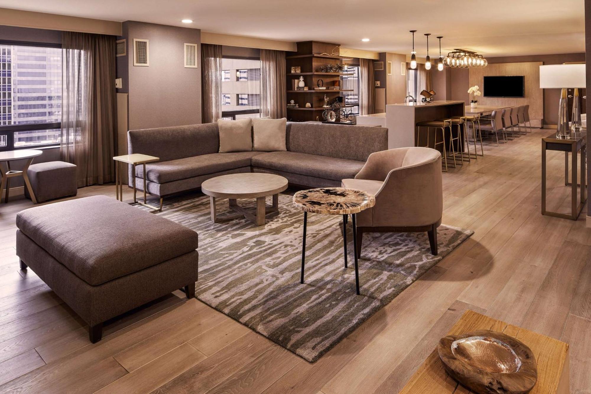 Hilton Denver City Center Экстерьер фото