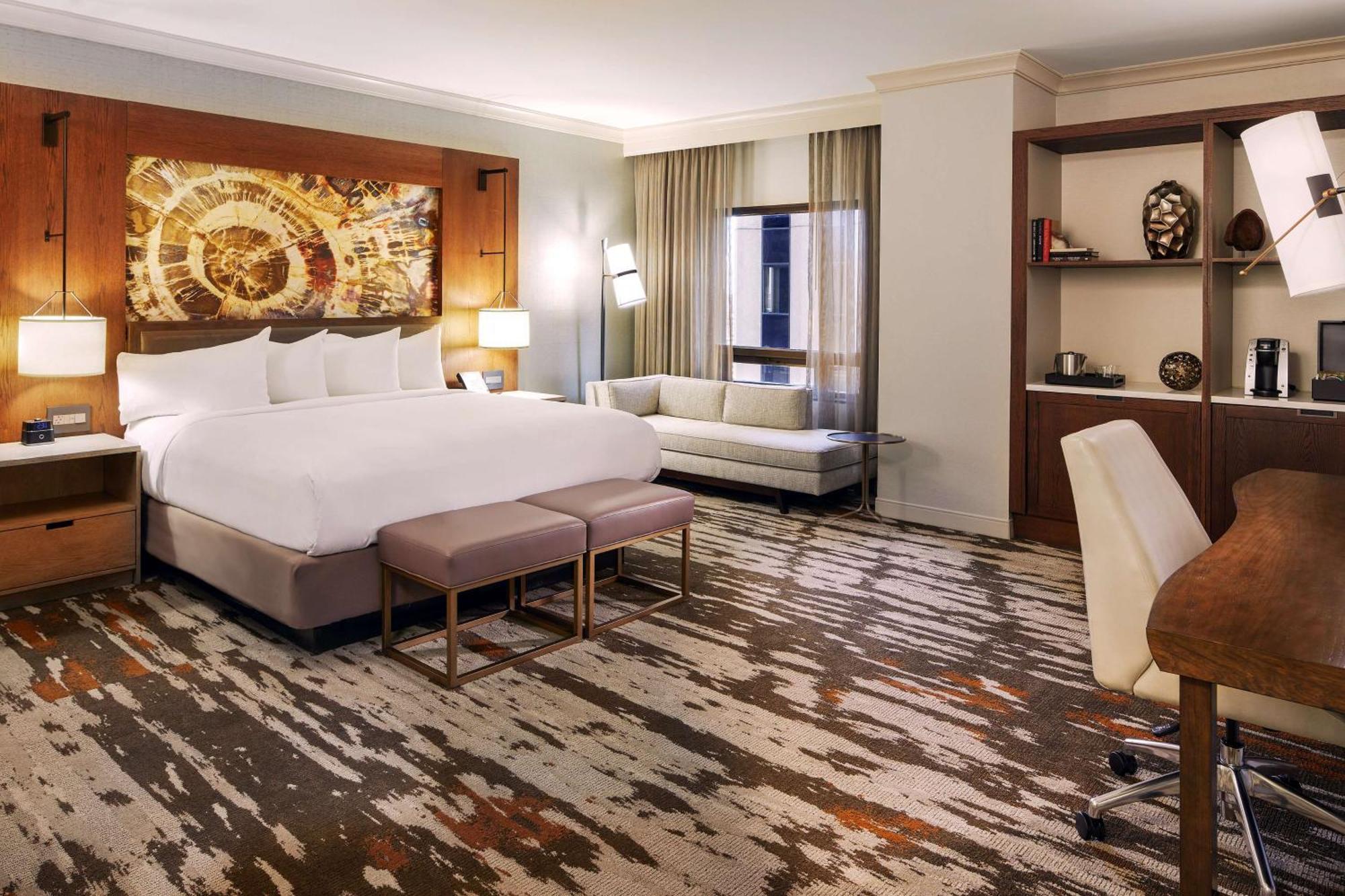 Hilton Denver City Center Экстерьер фото