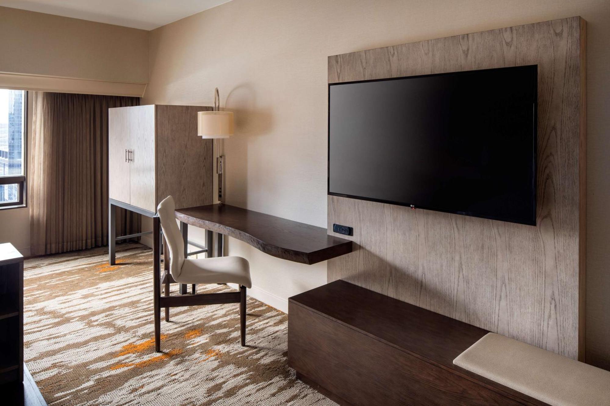 Hilton Denver City Center Экстерьер фото