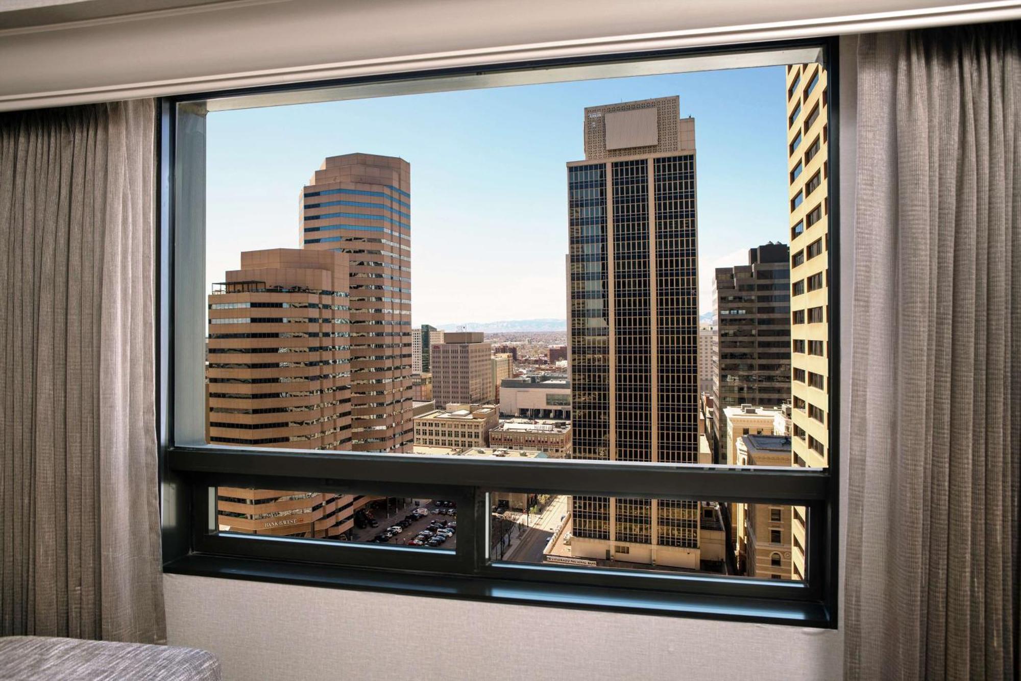 Hilton Denver City Center Экстерьер фото